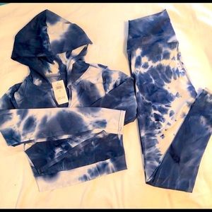 Blue White Tie Dye Hooded Crop Top & Legging Set Size S/M